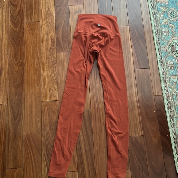 Align lululemon leggings - Picture 4 of 5